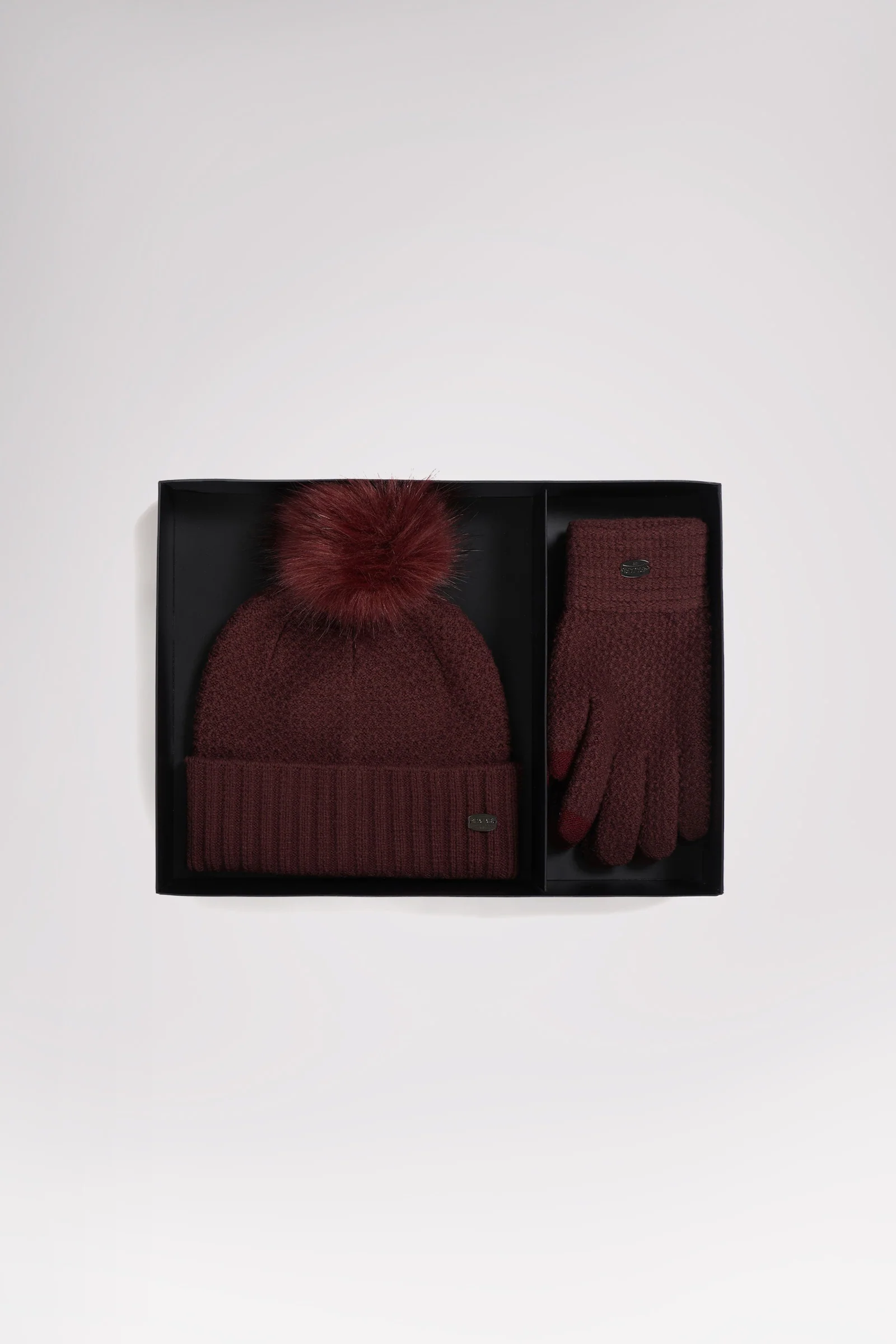 Celia Women's Hat and Glove Set - Image 4