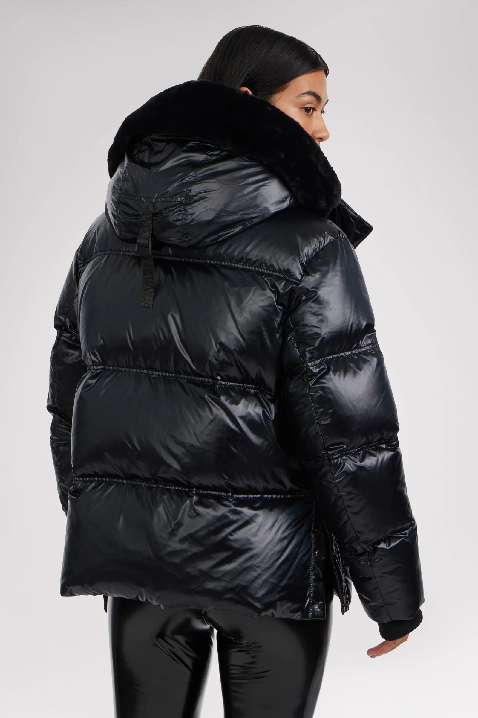 Phoebe Women's Puffer Jacket - Image 9